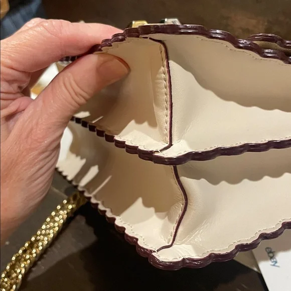 Beyond Stunning Fendi Kan I Leather Crossbody Bag - Picture 8 of 13